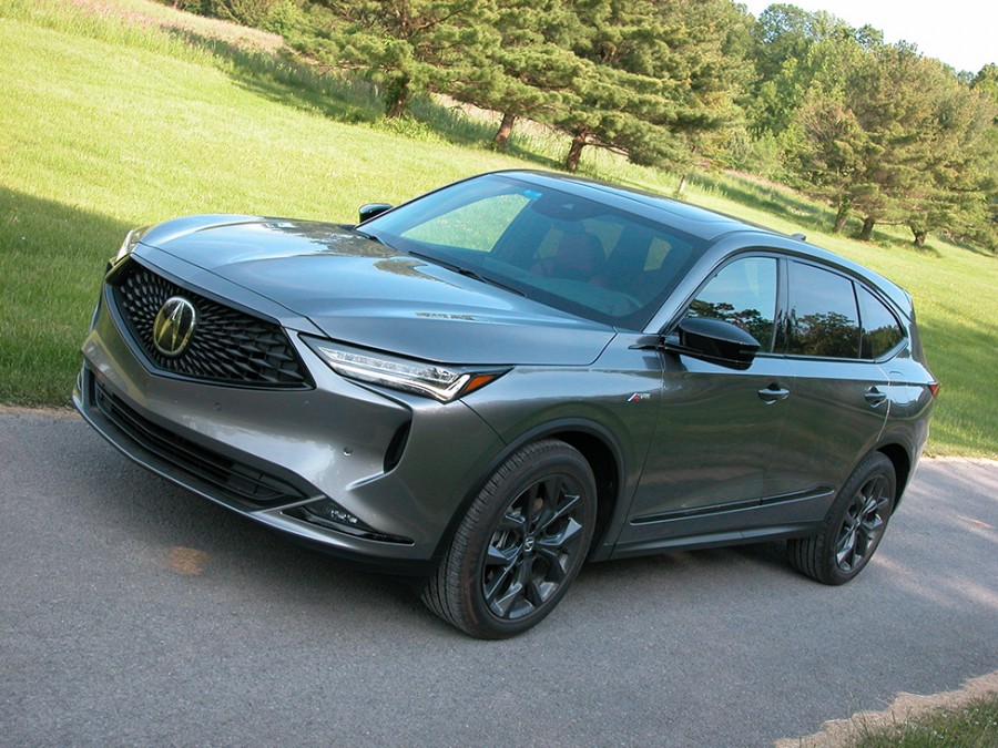You are currently viewing Acura’s three-row 2022 MDX has been extensively upgraded insuring it will continue to be a top selling AWD SUV