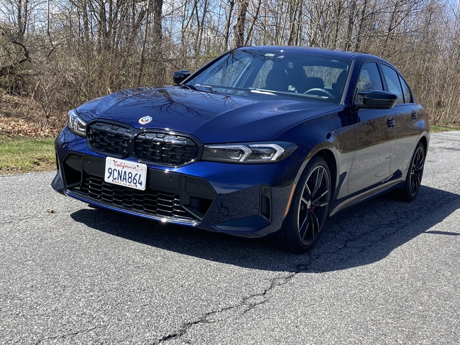 BMW's 2023 M340i xDrive is a superb performance sedan with impressive economy and safety scores
