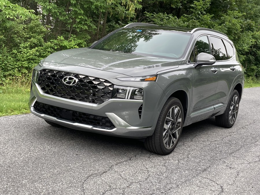 Hyundai's 2023 Santa Fe is a highly rated 2-row AWD SUV boasting top safety scores