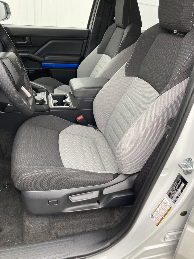 4Runner25-Fseats