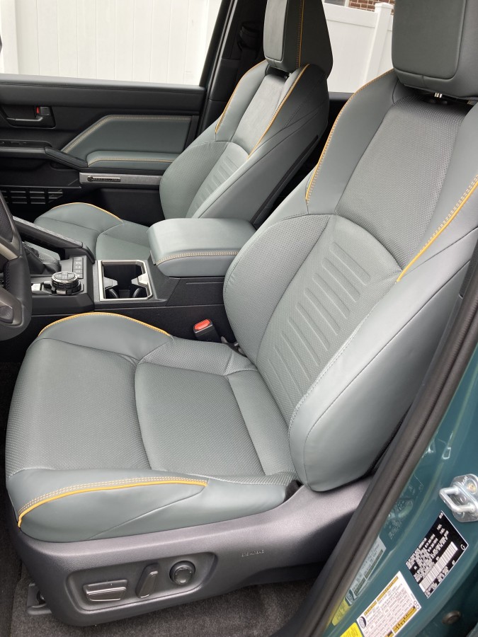 TRunner25-Fseats