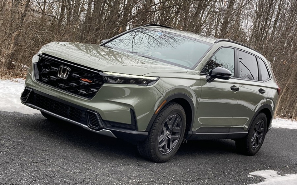 Honda's 2026 CR-V TrailSport Hybrid AWD CUV is a top-seller in its class and reasonably priced 2 CRV26-Fatn